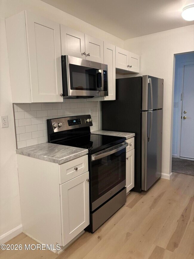 Foto del edificio - 223 Medford Ct