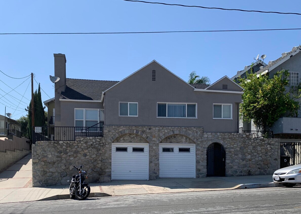 4113 Briggs Ave, La CrescentaMontrose, CA 91020 Room for Rent in La