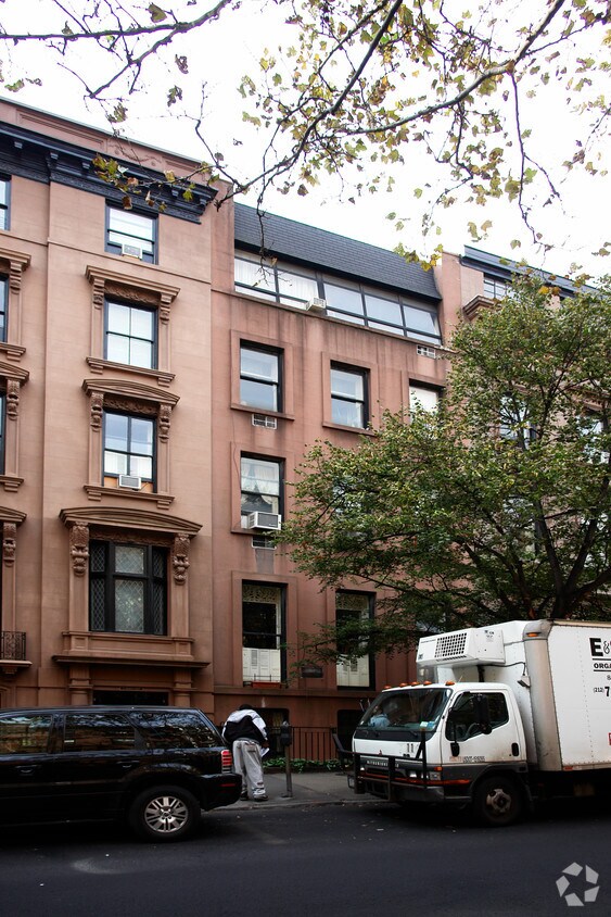 Primary Photo - 128 Remsen St