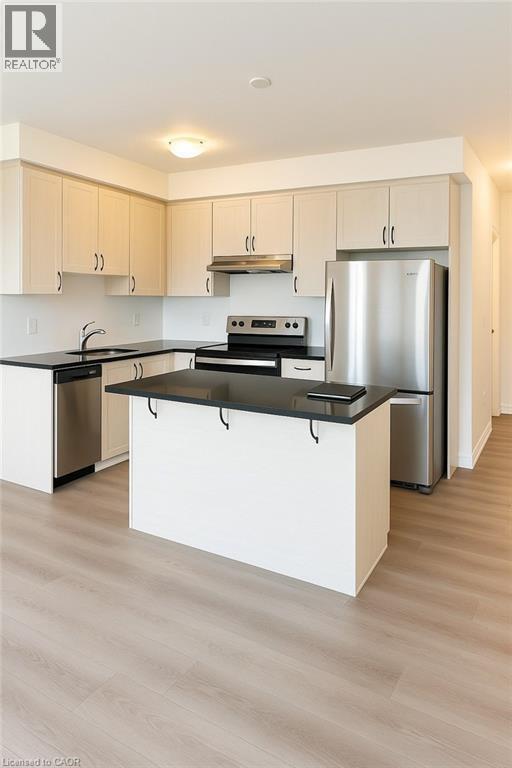 Building Photo - 200 Stamson St