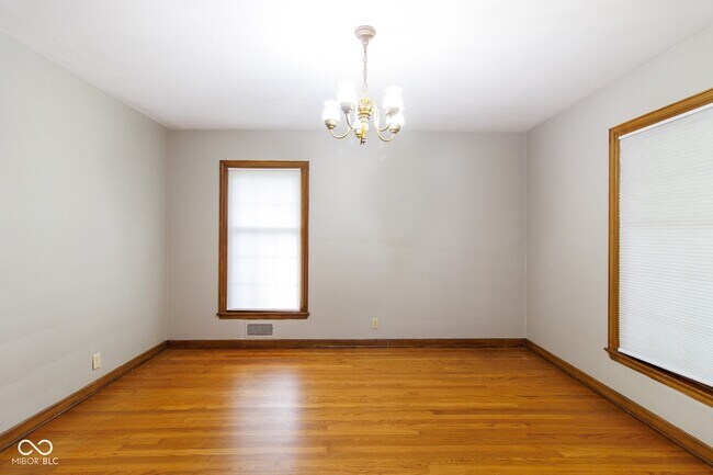 Foto del edificio - 6353 Riverview Dr