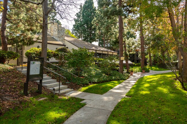 Building Photo - 7742 Redlands St
