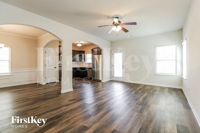 Foto del edificio - 5768 Woodside Crossing