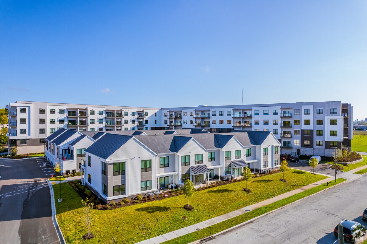 River Parkway Senior Apts & Family Townhomes Apartments 6300 River