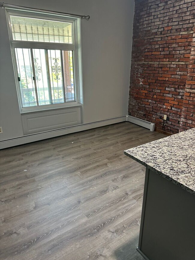 Foto del edificio - 435 S Pacific Ave