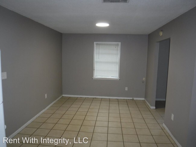 Building Photo - 3 br, 1.5 bath House - 2628 Onyx Trail