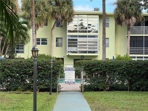 Building Photo - 1100 Ponce De Leon Cir Building Photo - 1100 Ponce De Leon Cir