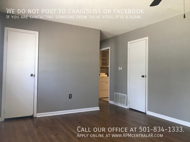 Building Photo - 802 Desota Pl