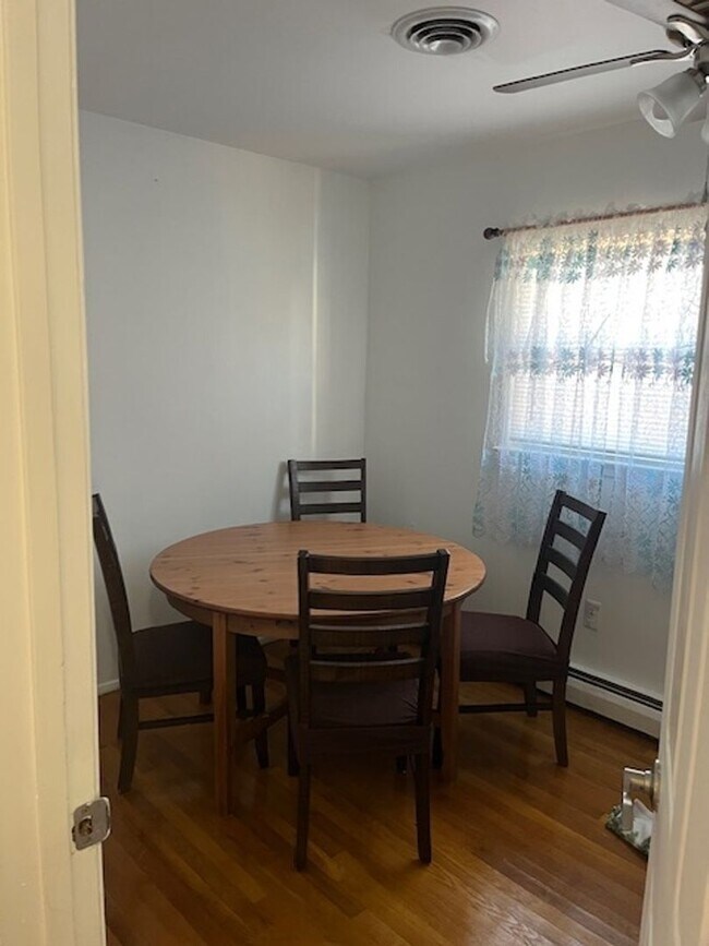 Foto del edificio - 14714 Edgewater Dr