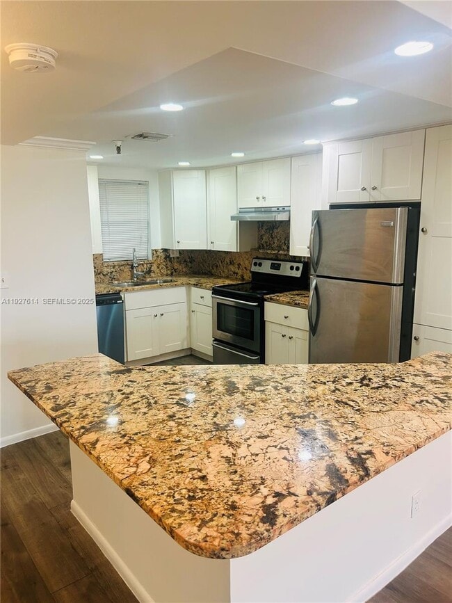 Building Photo - 3100 W Rolling Hills Cir