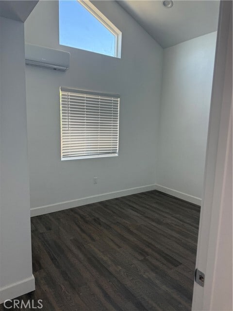 Foto del edificio - 1211 Lindengrove Ave