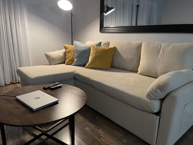 Foto del edificio - 1030 Green Pine Blvd