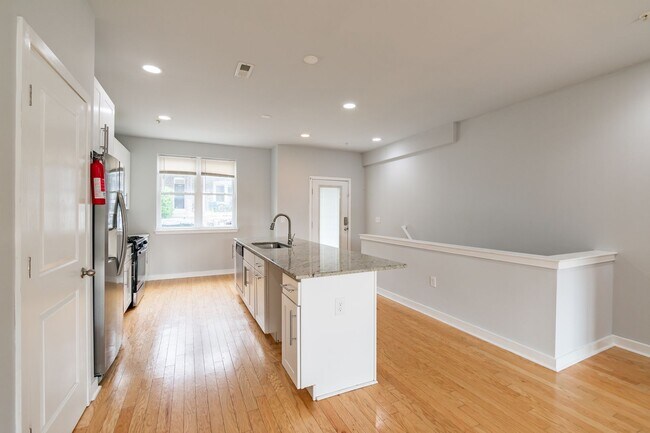 Foto del edificio - Five Bed Manayunk Apartment