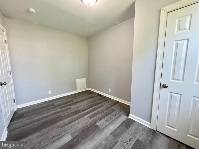 Building Photo - 2537 Carroll St