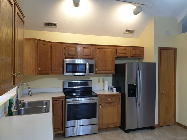 Foto del edificio - 2811 Winterbrook Cir