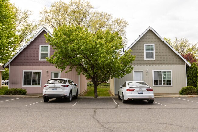 Foto del edificio - 1608 N Brook Ct