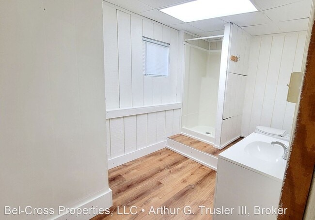 Building Photo - 5 br, 2.5 bath House - 725 Naomi Street