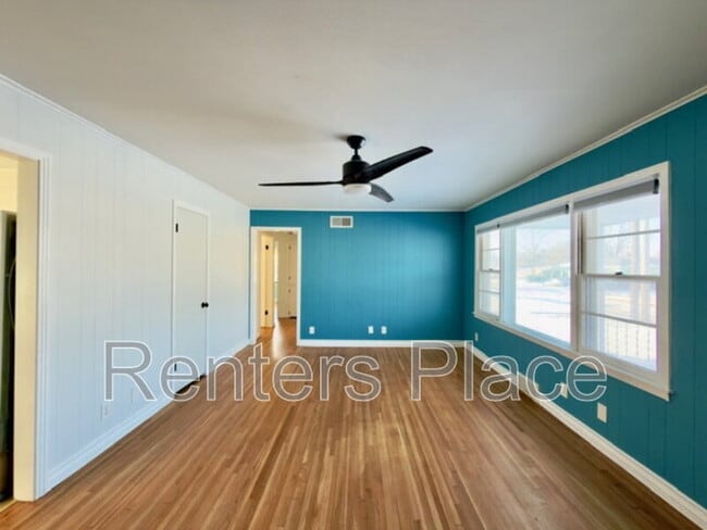 Foto del edificio - 431 S 109th E Ave