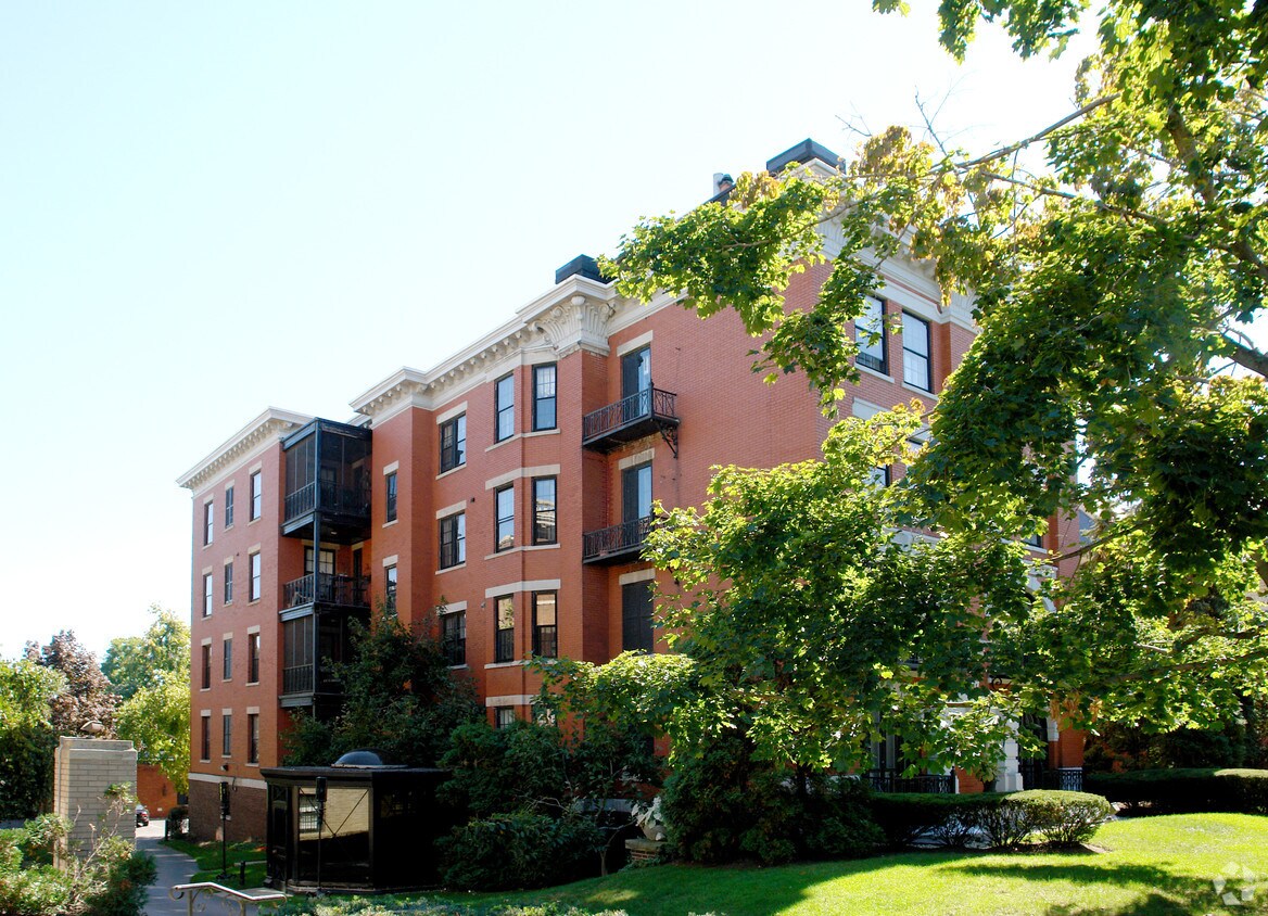 Foto principal - 1141 Delaware Ave