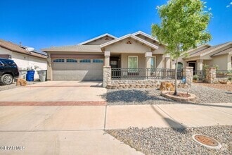 Building Photo - 12769 Tre Maximiliano Ave