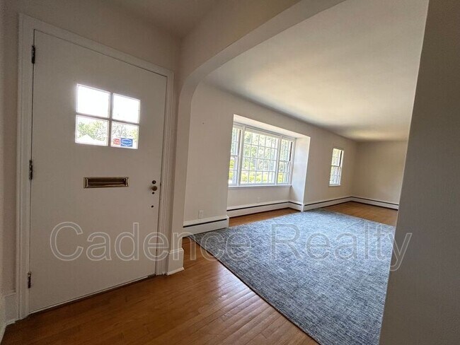 Foto del edificio - 1607 Azalea Dr