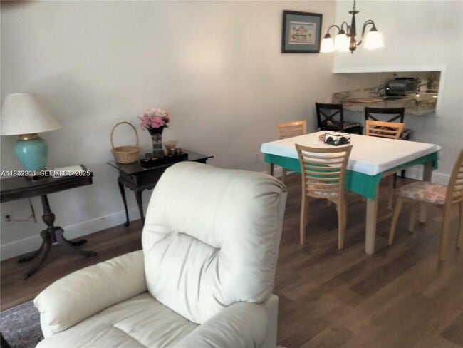 Foto del edificio - 3801 Environ Blvd