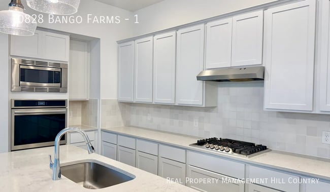 Building Photo - 10828 Bango Farms
