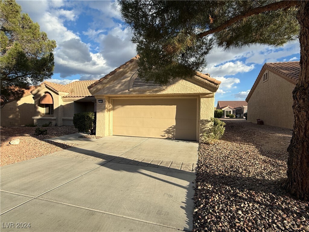 Primary Photo - 2544 Showcase Dr