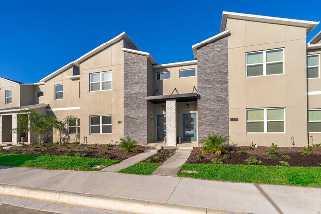 Foto del edificio - Captivating House - Private Pool & Close t...