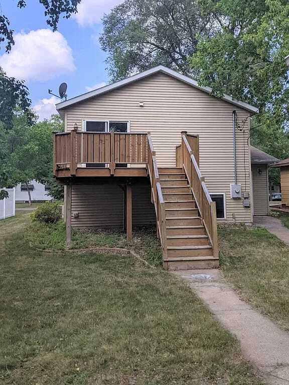 Building Photo - 1124 8th Ave SE