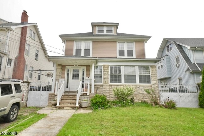 Foto del edificio - 35 New Lawn Ave