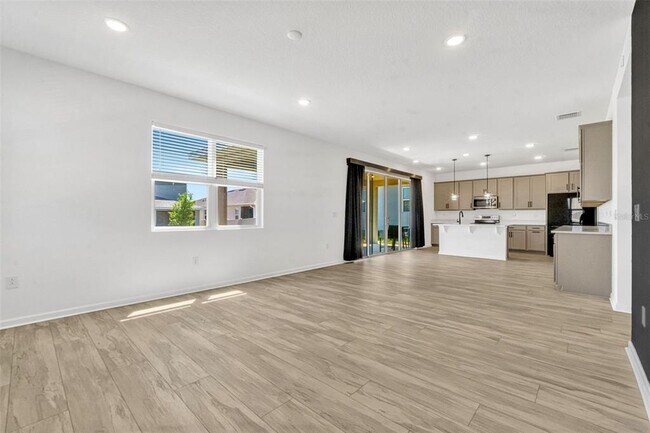 Foto del edificio - 1003 Sugarwood St