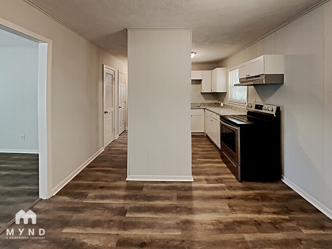 Foto del edificio - 6100 Shadow Glen Ct SW