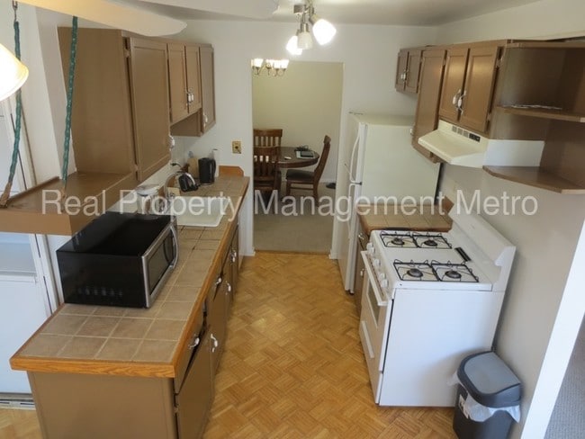 Foto del edificio - 8721 Hayshed Ln