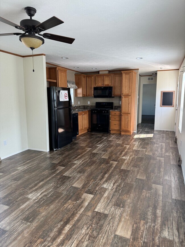 Building Photo - 83 Terrace Ct