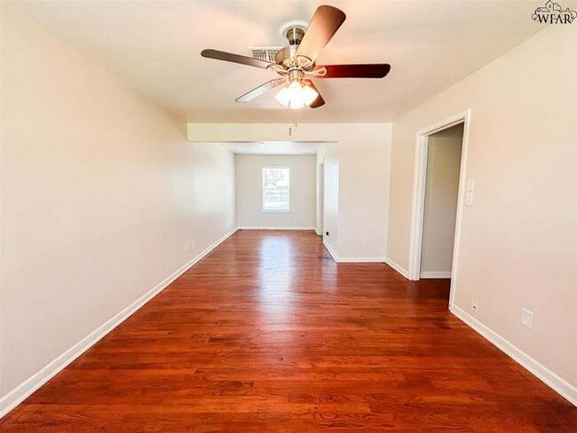 Foto del edificio - 1514 Christine Rd