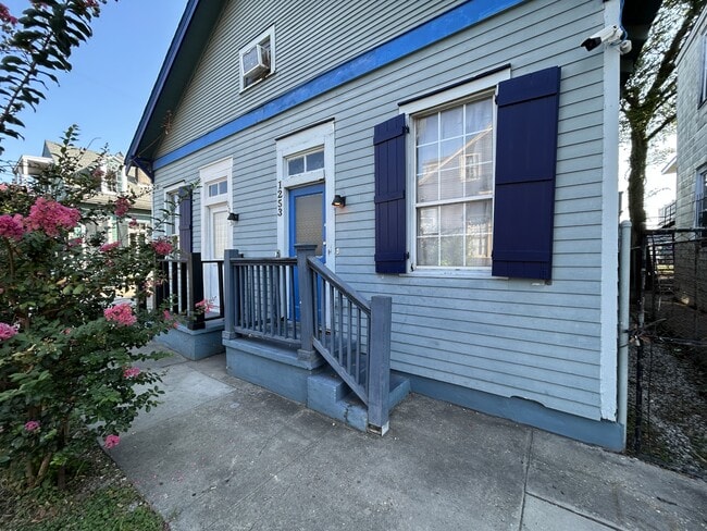 Photo - 1253 Columbus St House