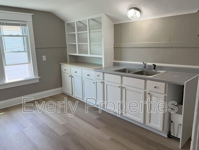 Foto del edificio - 6637 19th Ave