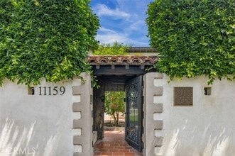 Building Photo - 11159 La Maida St