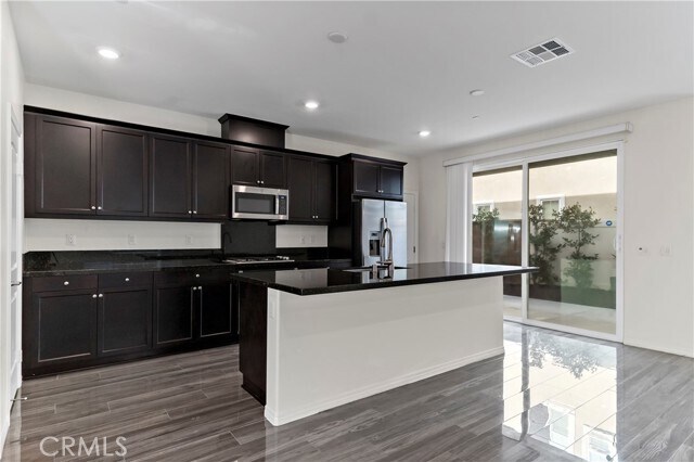 Foto del edificio - 15943 Osprey Ave