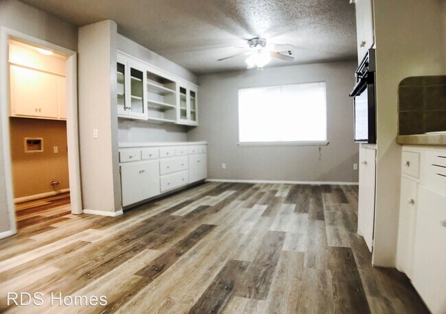 Foto del edificio - 3 br, 2.5 bath House - 3516 Ann Arbor Pl