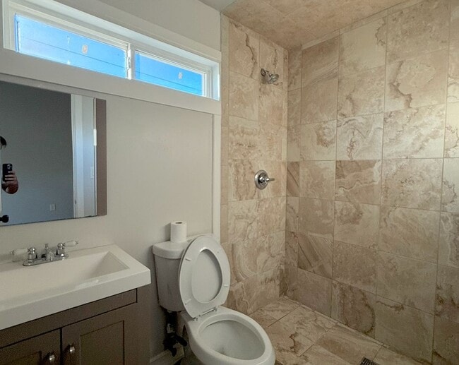 Building Photo - 2414 Millmar Dr