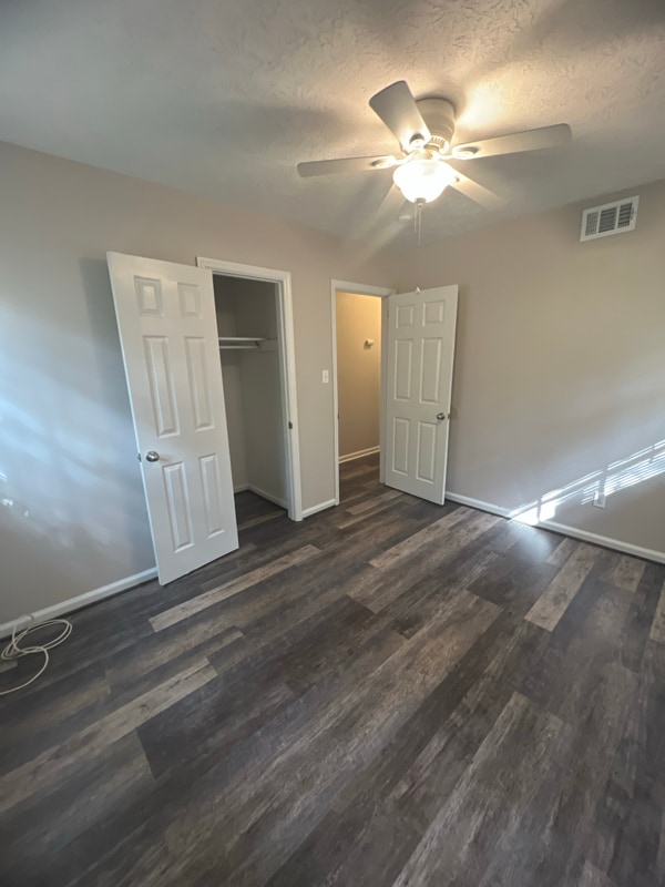 Building Photo - 2220 Mahan Dr