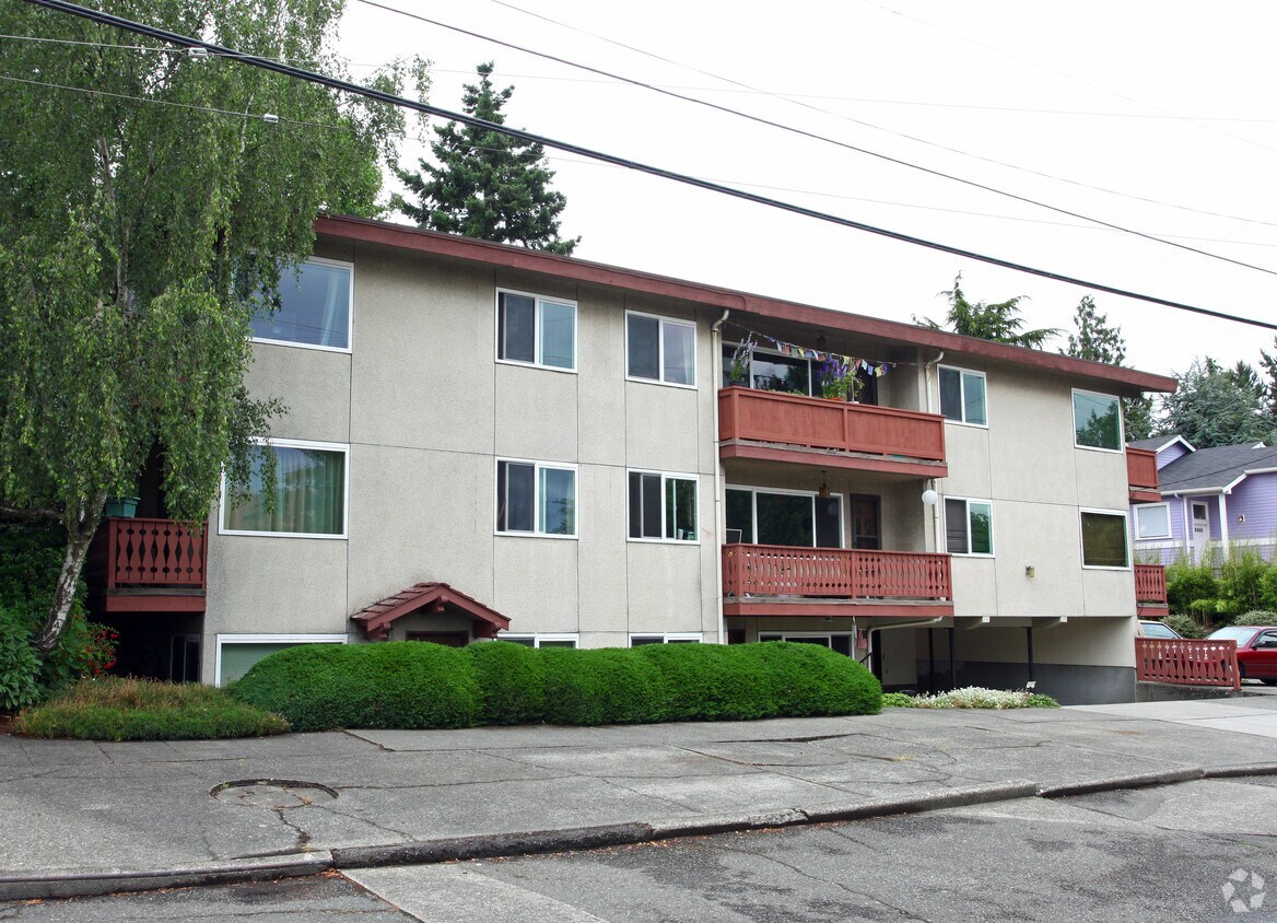 Building Photo - 6402 14th Ave NW