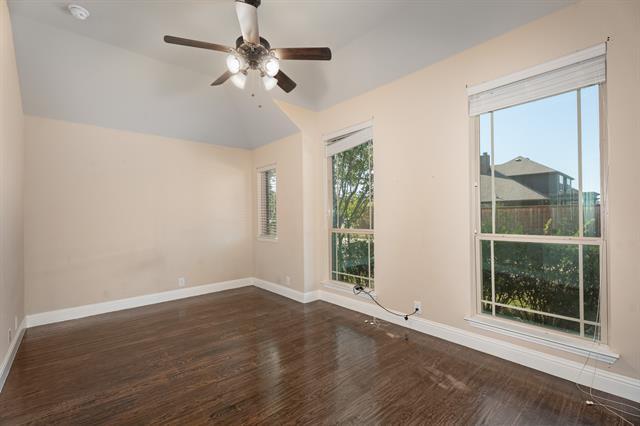 Foto del edificio - 909 Smothermon Farm Rd