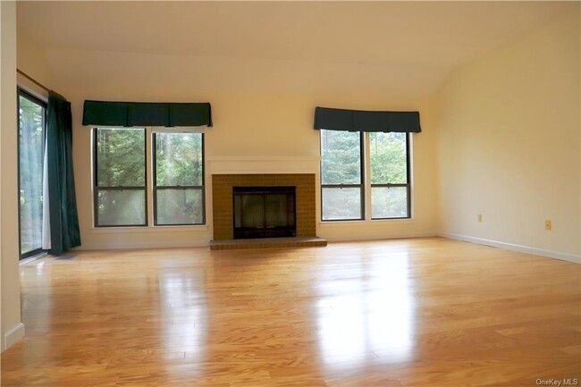 Building Photo - 511 Heritage Hills