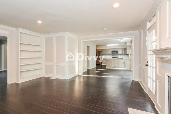 Foto del edificio - 1502 Oakmoor Pl