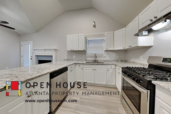 Building Photo - 10485 Willow Meadow Cir, Alpharetta