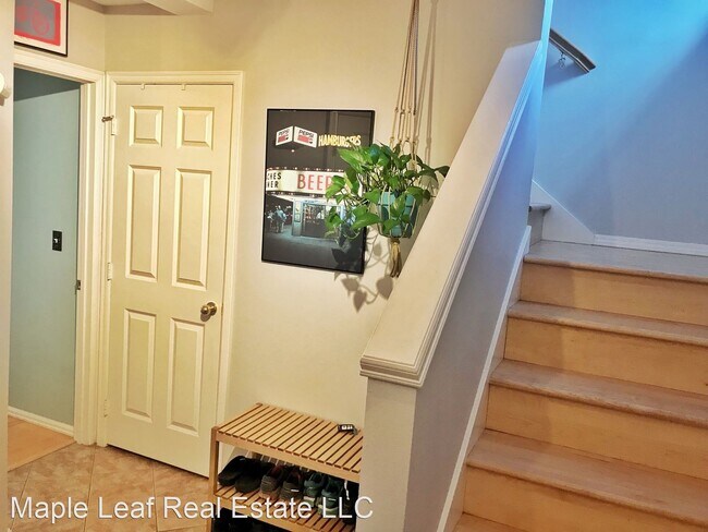 Building Photo - 3 br, 2 bath House - 6551 B 5th Ave NE