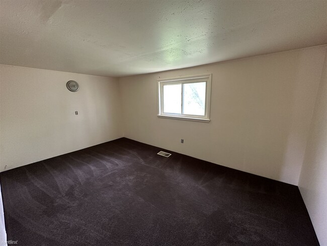 Building Photo - 1 br, 1 bath Duplex - 658 Cooper St 658 Co...